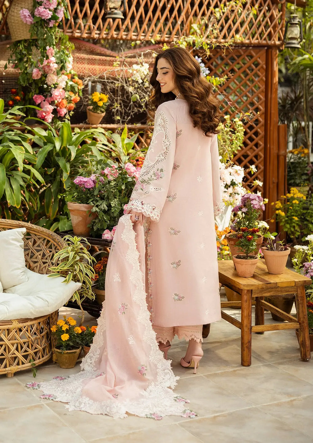 Elaf Premium | Luxury Lawn 25 | ELM-2A MAHGUL - House Of Hania