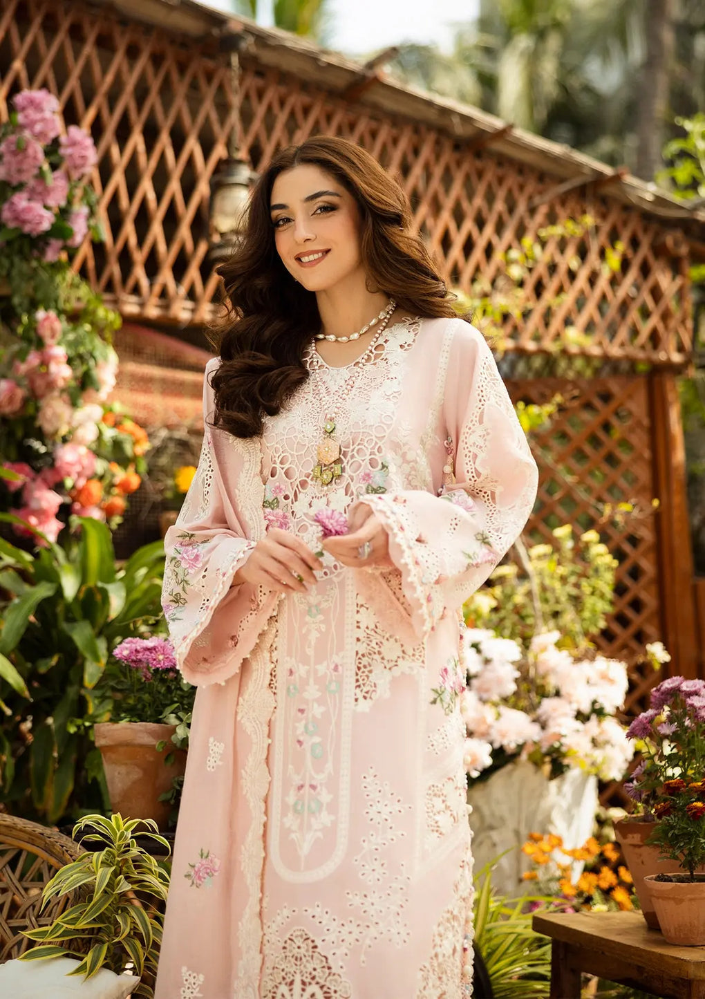Elaf Premium | Luxury Lawn 25 | ELM-2A MAHGUL - House Of Hania