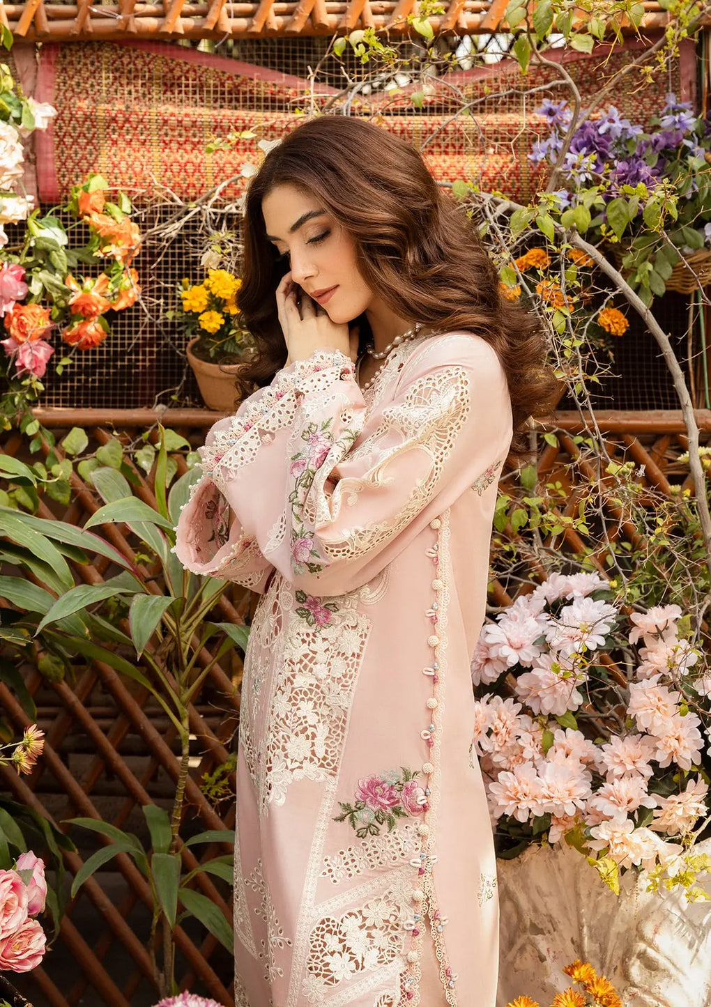 Elaf Premium | Luxury Lawn 25 | ELM-2A MAHGUL - House Of Hania