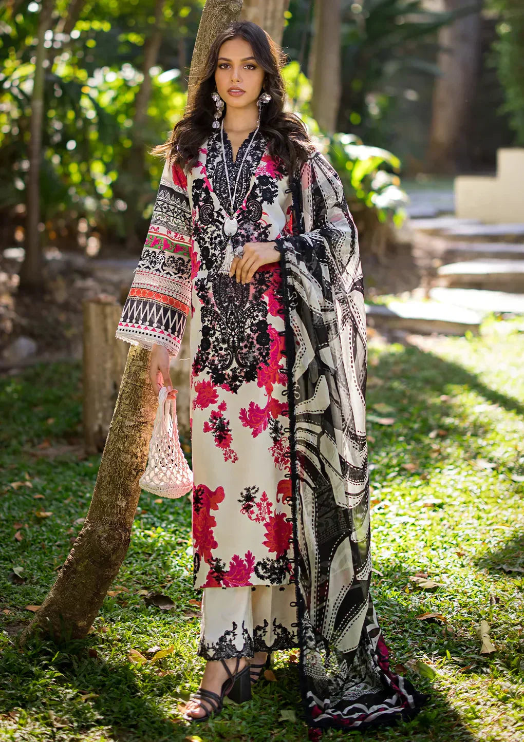Elaf Premium | Signature Embroidered Lawn 24 | ESL-01B CLAUDIA - House Of Hania