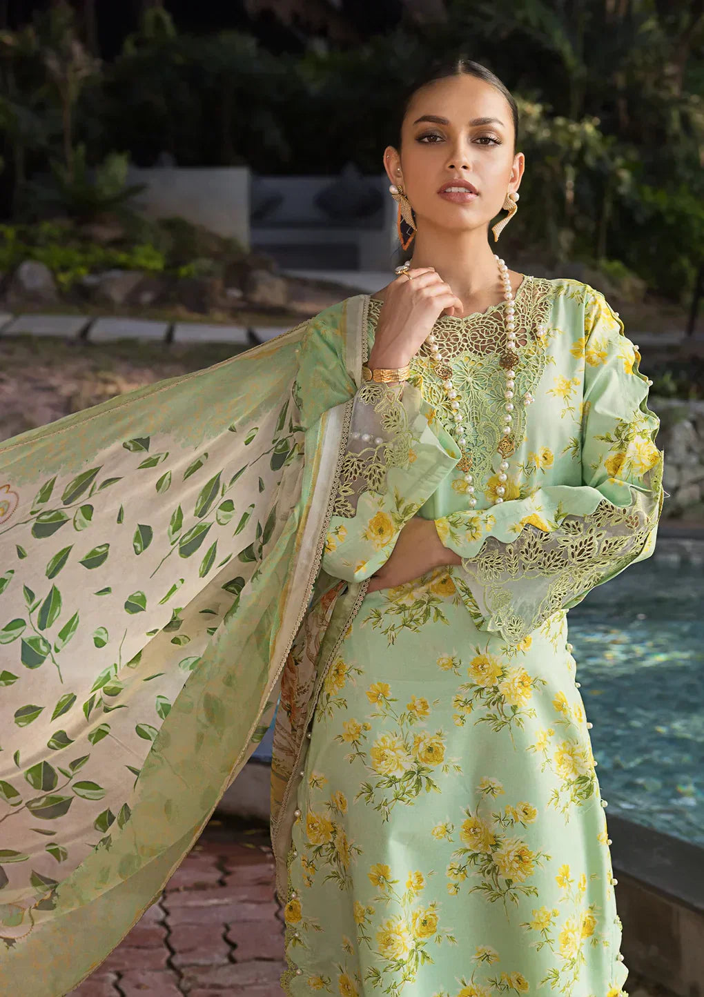 Elaf Premium | Signature Embroidered Lawn 24 | ESL-06B MAJESTIC NOVA - House Of Hania