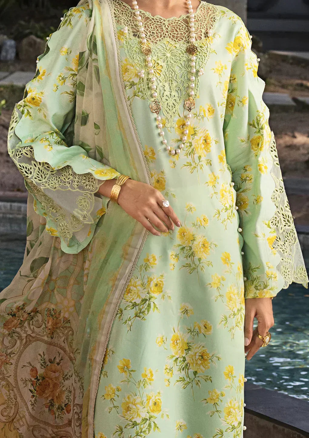 Elaf Premium | Signature Embroidered Lawn 24 | ESL-06B MAJESTIC NOVA - House Of Hania