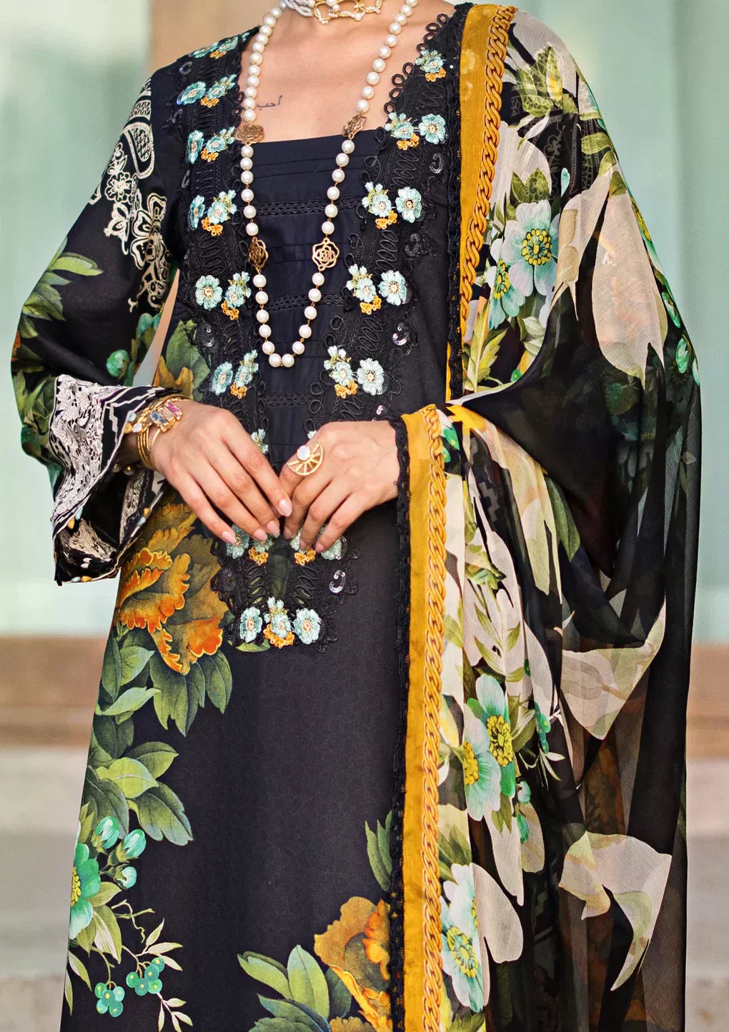 Elaf Premium | Signature Embroidered Lawn 24 | ESL-08B NIGHTFALL - House Of Hania