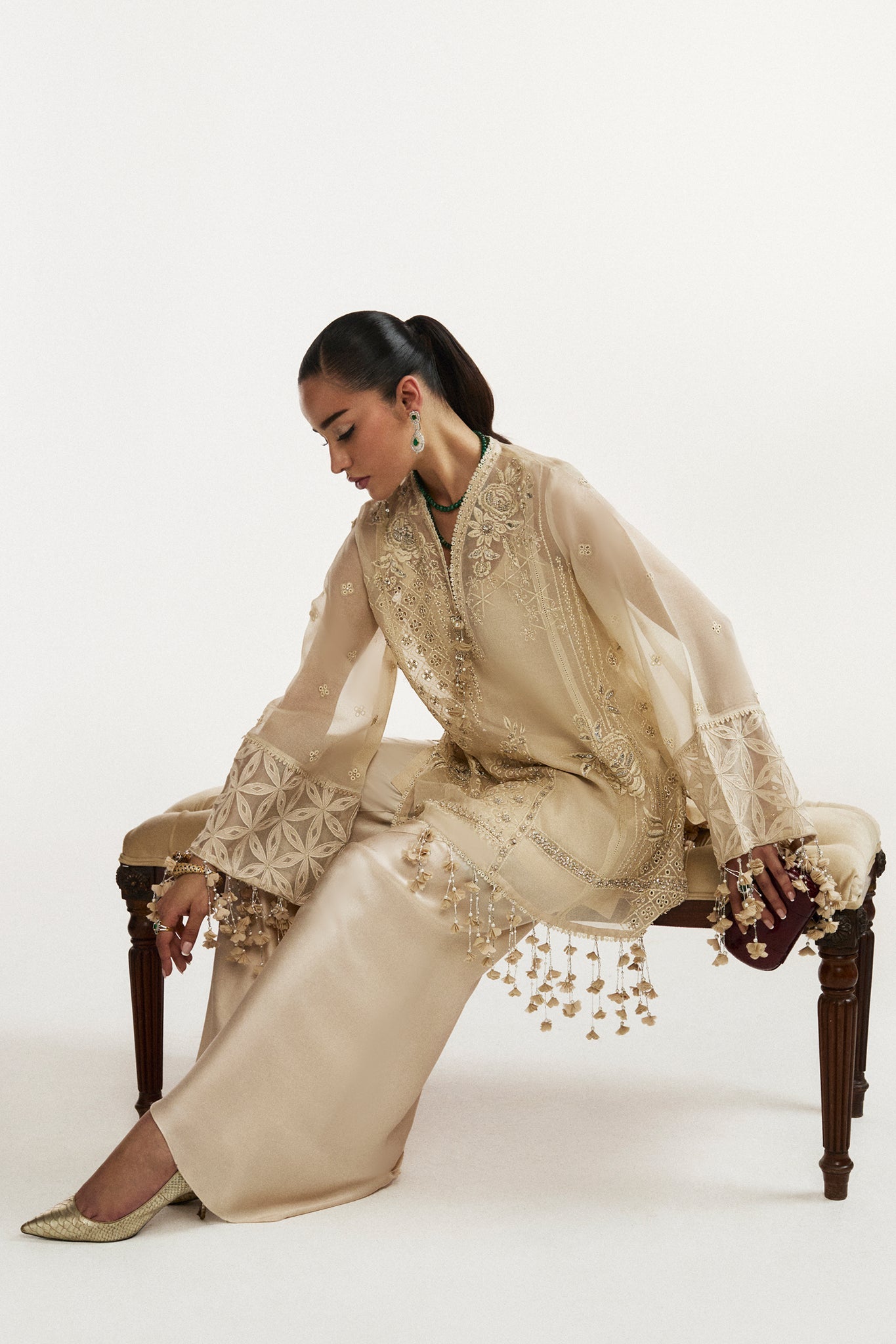 Elan I Vital Ornee I SOLENNE D'OR (EV-21356) - House Of Hania