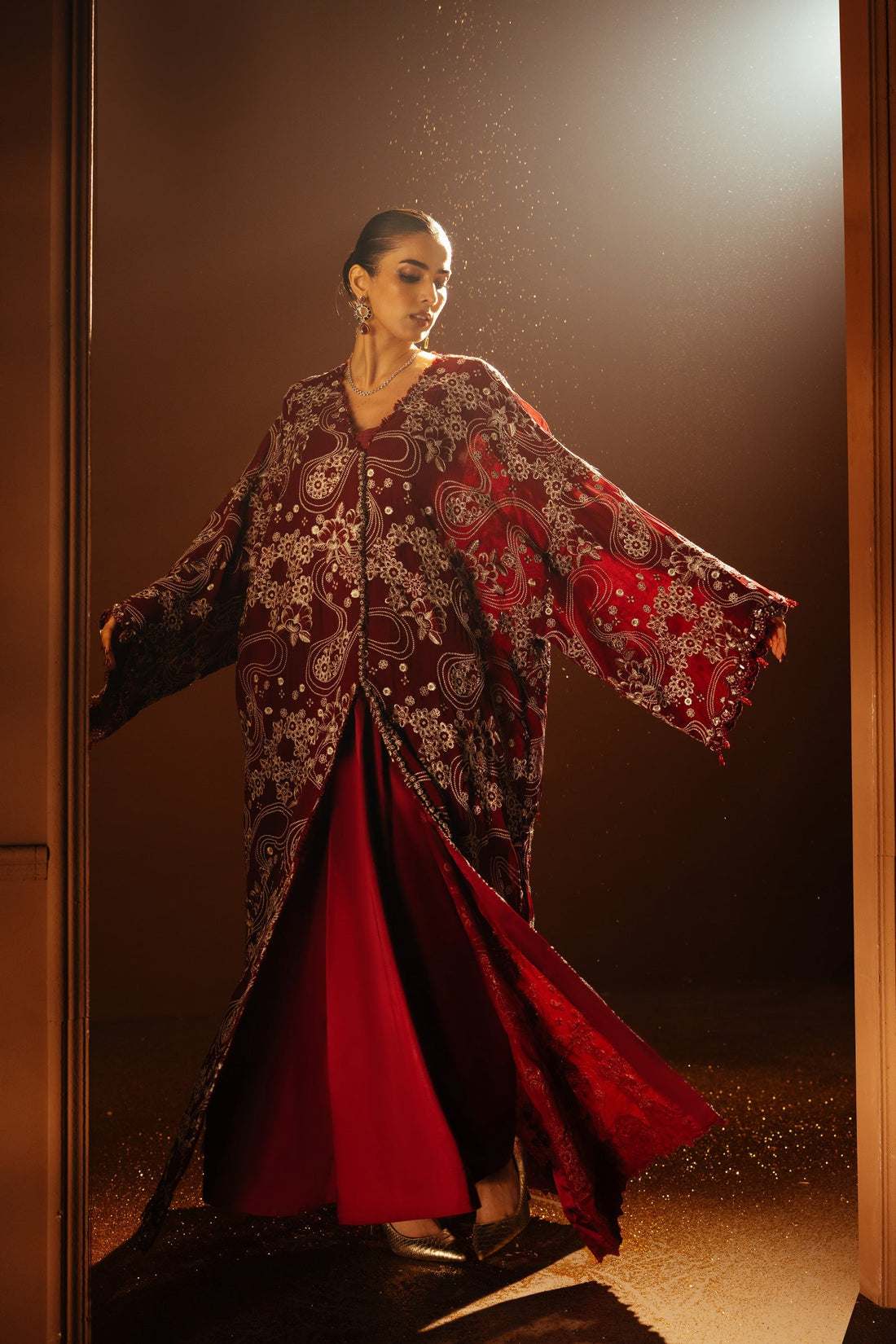 Elan | Tissue De Luxe | ÉTOILE ROUGE (ELF-21416) - House Of Hania