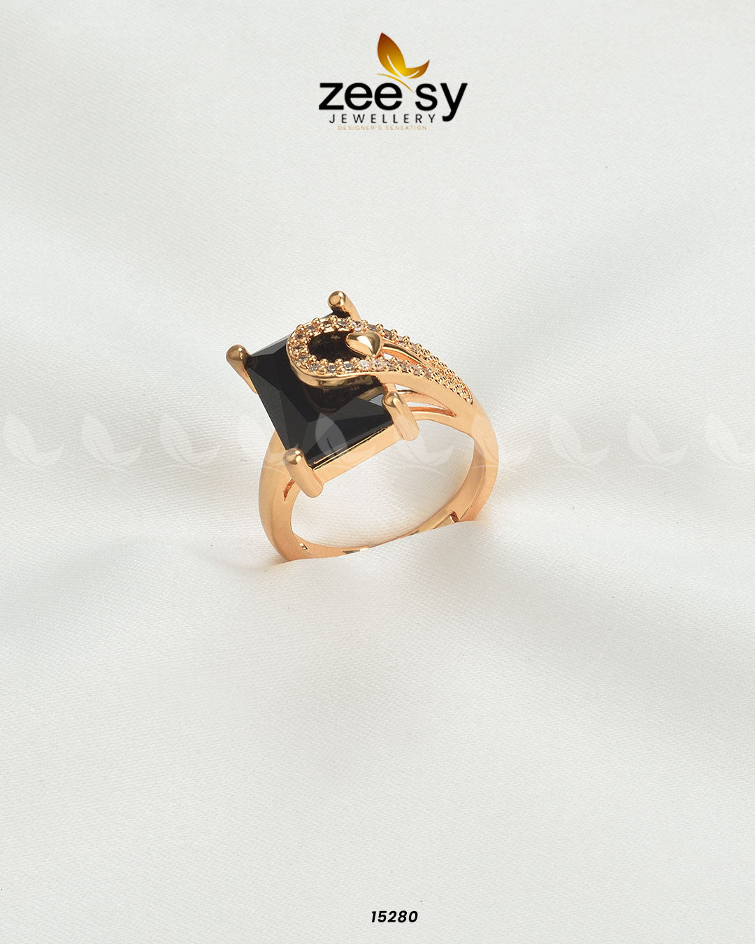 Elegance Ring - House Of Hania