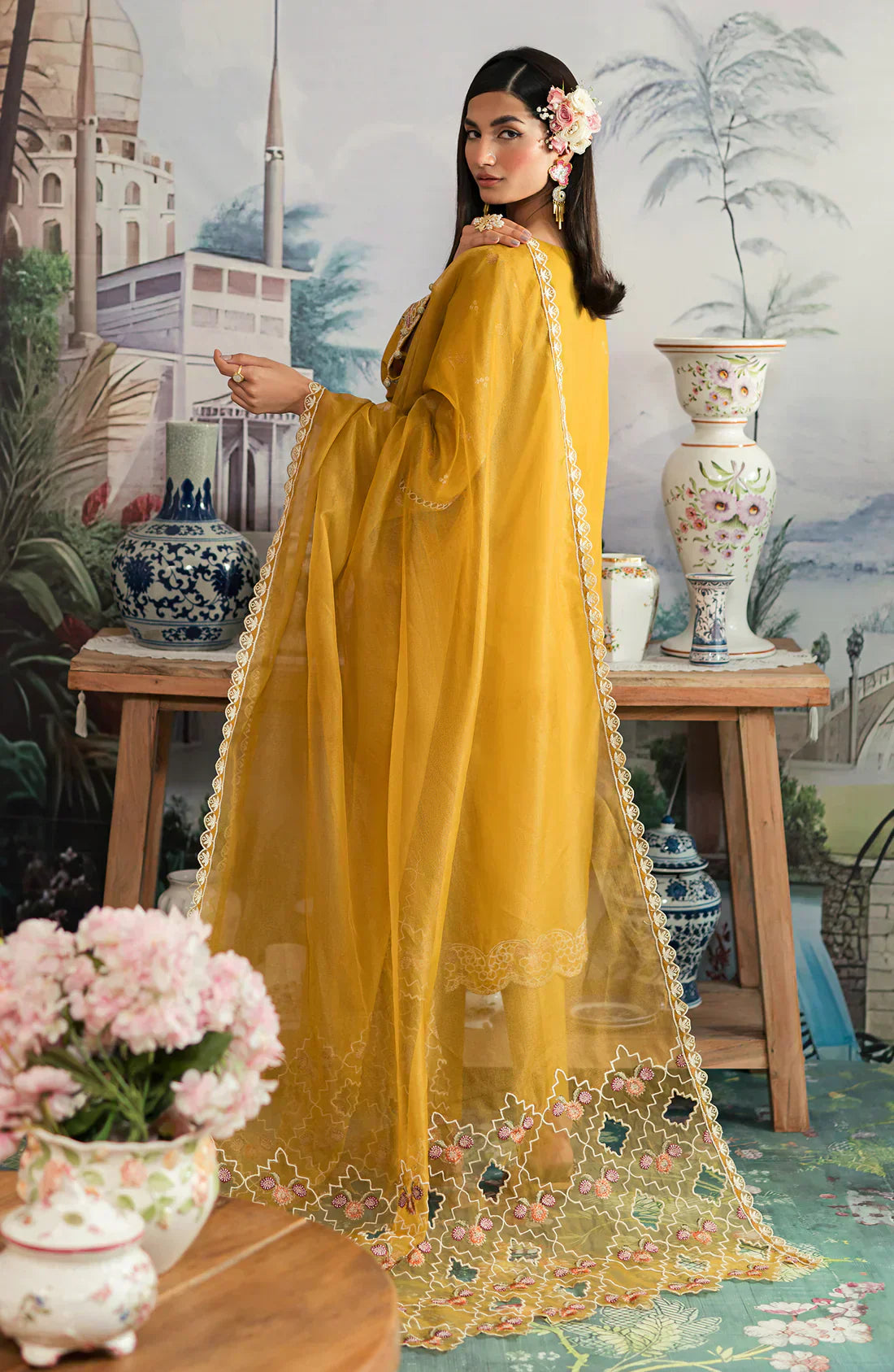 Emaan Adeel | Ayra Luxury Lawn 24 | AR-06 - House Of Hania