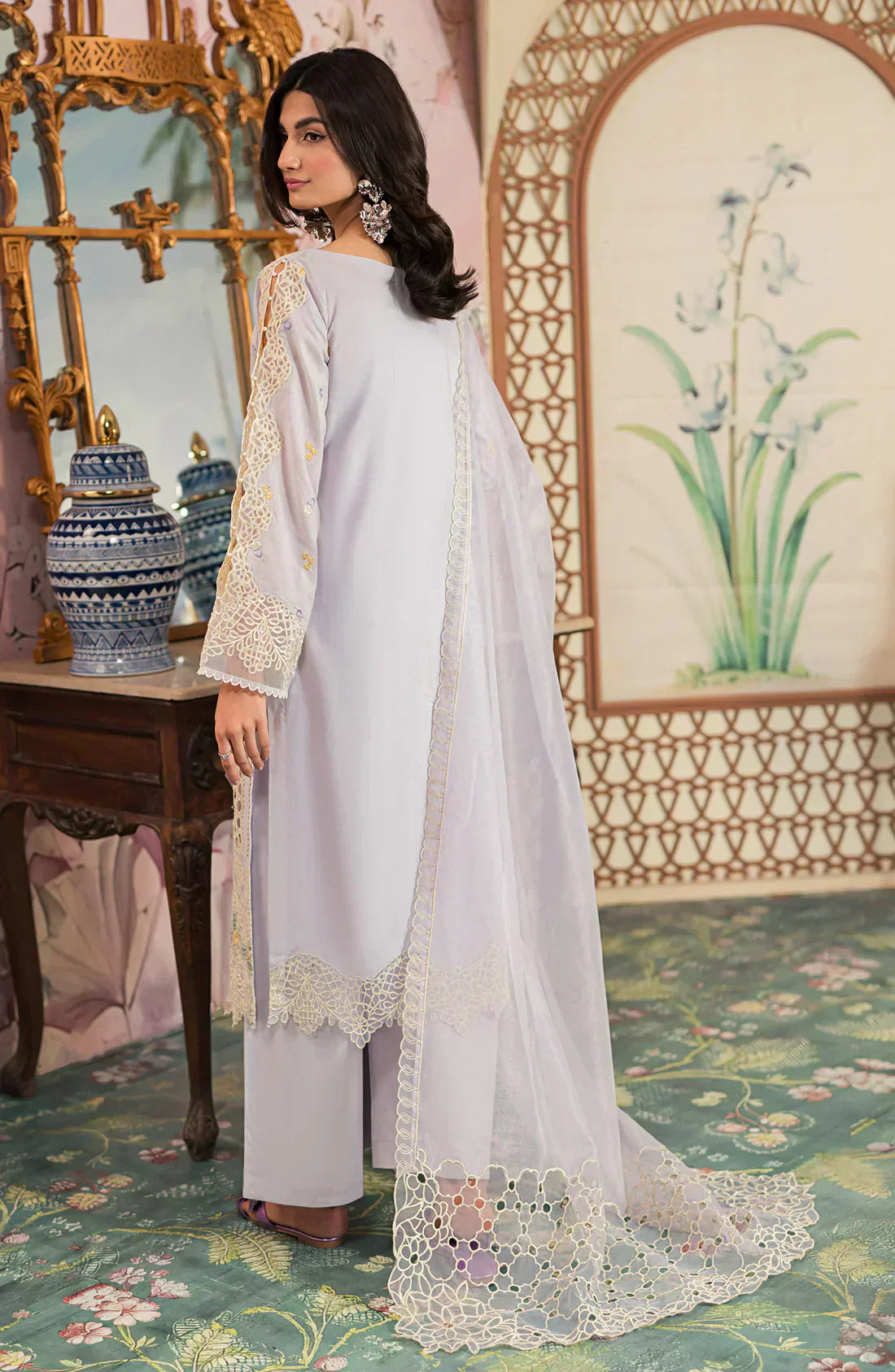 Emaan Adeel | Ayra Luxury Lawn 24 | AR-10 - House Of Hania