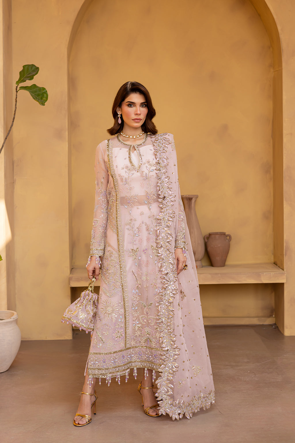 Emaan Adeel I Regalia Luxury Formals I VELOURA - House Of Hania