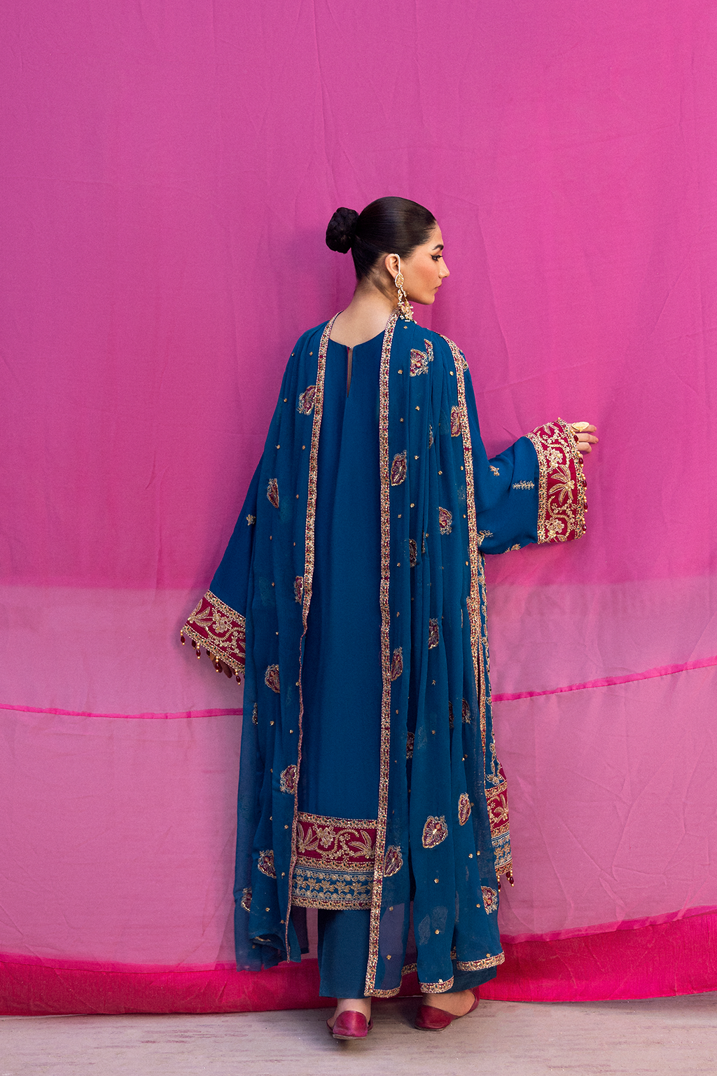 Emaan Adeel I The Empress Wedding Formals I VELANIS - House Of Hania
