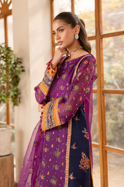 Emaan Adeel | Noore Festive Formals | NAYERA - House Of Hania
