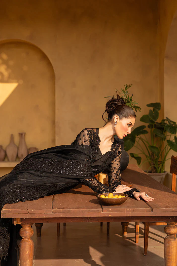 Emaan Adeel | Regalia Luxury Formals | VELVRA - House Of Hania