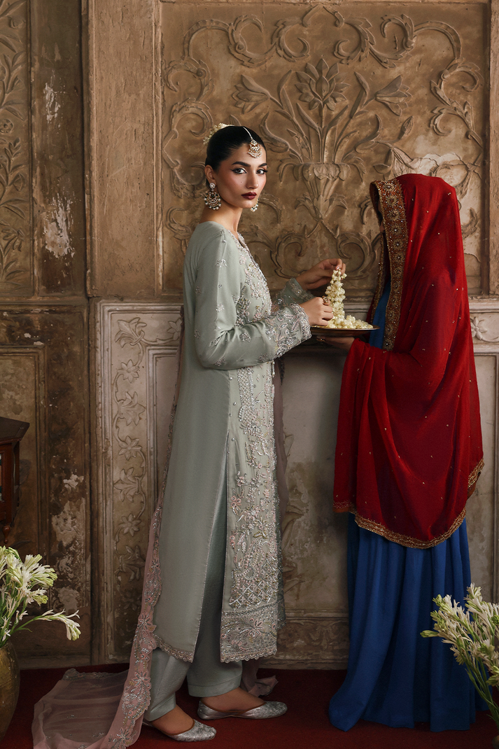 Emaan Adeel | Romansiyyah Luxury Formals | MAHPARI - House Of Hania