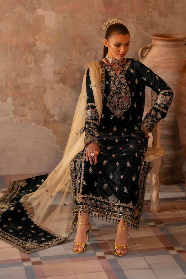 Emaan Adeel | Saanjh Velvet Collection 24 |  Ishaan - House Of Hania