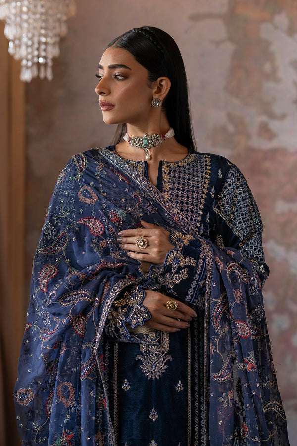 Emaan Adeel | Saanjh Velvet Collection 24 | Roshni - House Of Hania
