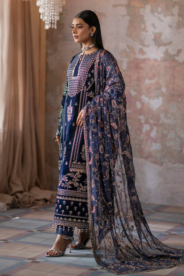 Emaan Adeel | Saanjh Velvet Collection 24 | Roshni - House Of Hania
