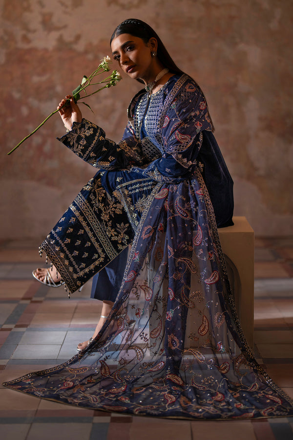 Emaan Adeel | Saanjh Velvet Collection 24 | Roshni - House Of Hania
