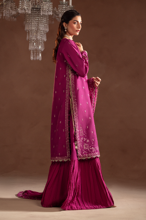 Emaan Adeel | Selene Formals | FIORA - House Of Hania