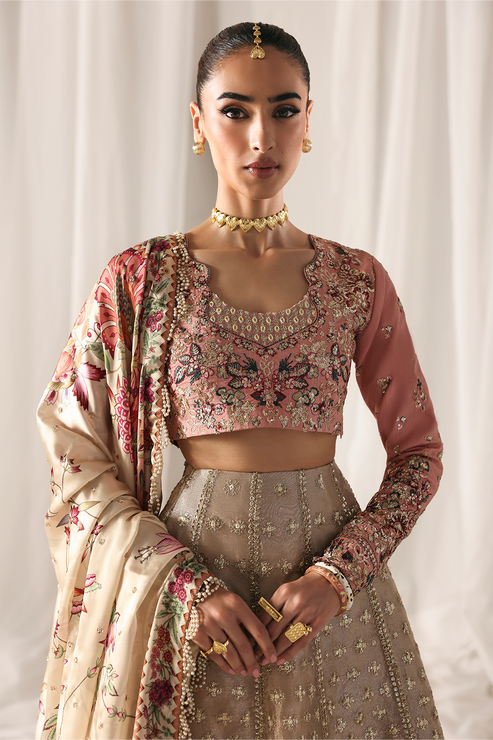 Emaan Adeel | Serein Luxe Silk | SOFT GLIMMER - House Of Hania