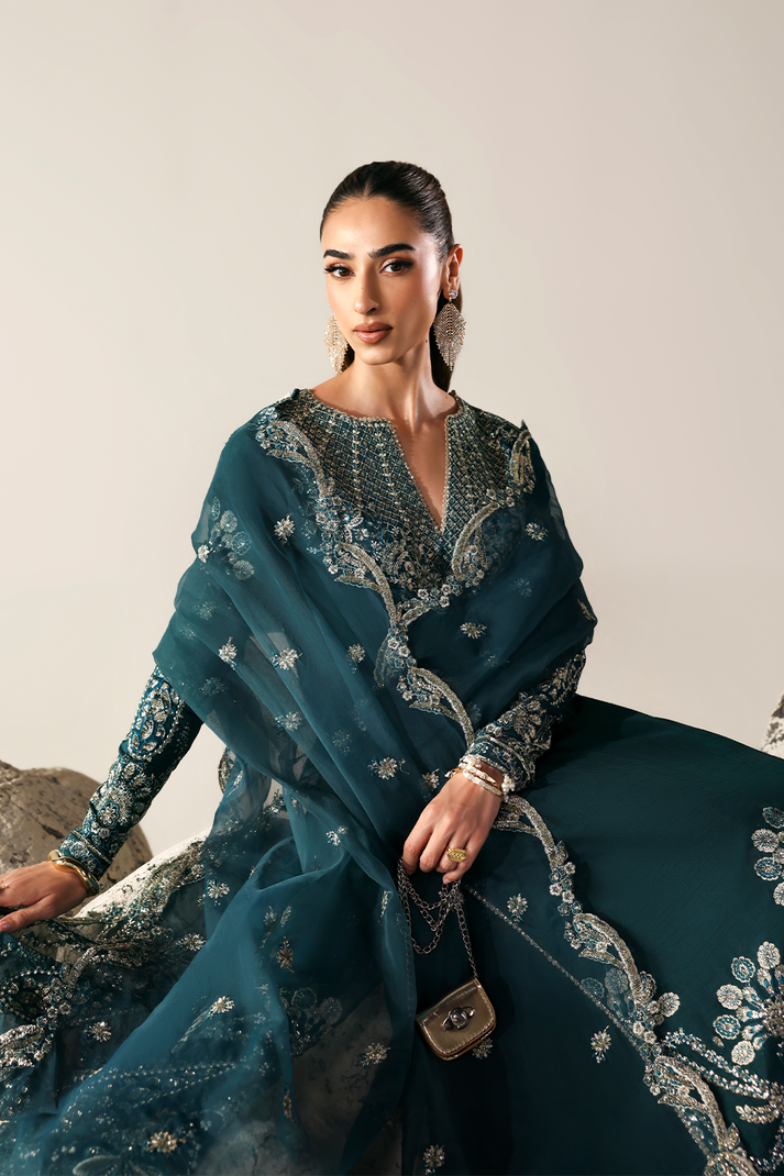 Emaan Adeel | Serein Luxe Silk | STARLIGHT SWAY - House Of Hania