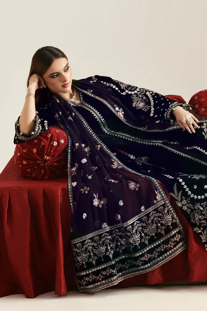 Emaan Adeel | Zarposh Velvet Collection | DILNAR - House Of Hania
