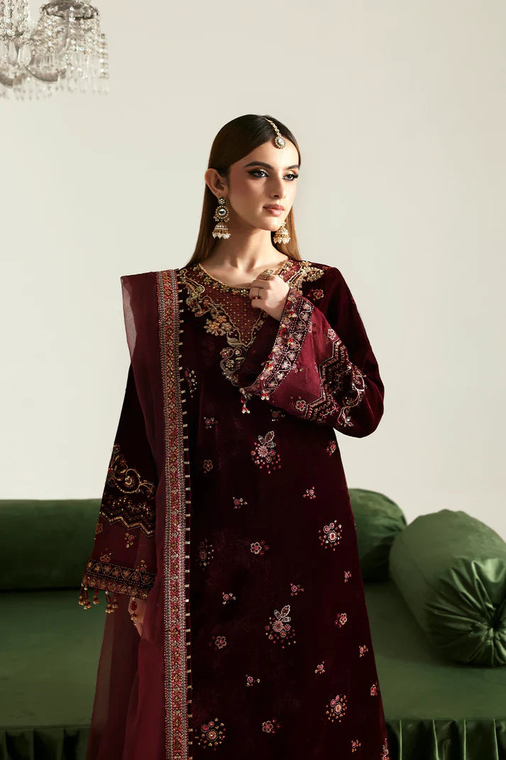 Emaan Adeel | Zarposh Velvet Collection | NADIRA - House Of Hania