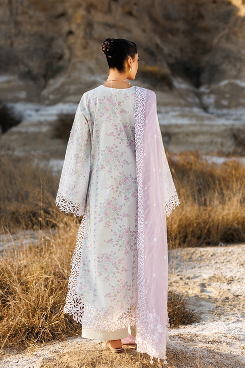 Emaan adeel | Sunlit Groove Luxury Lawn 26 | SUNNY SPLASH - House Of Hania
