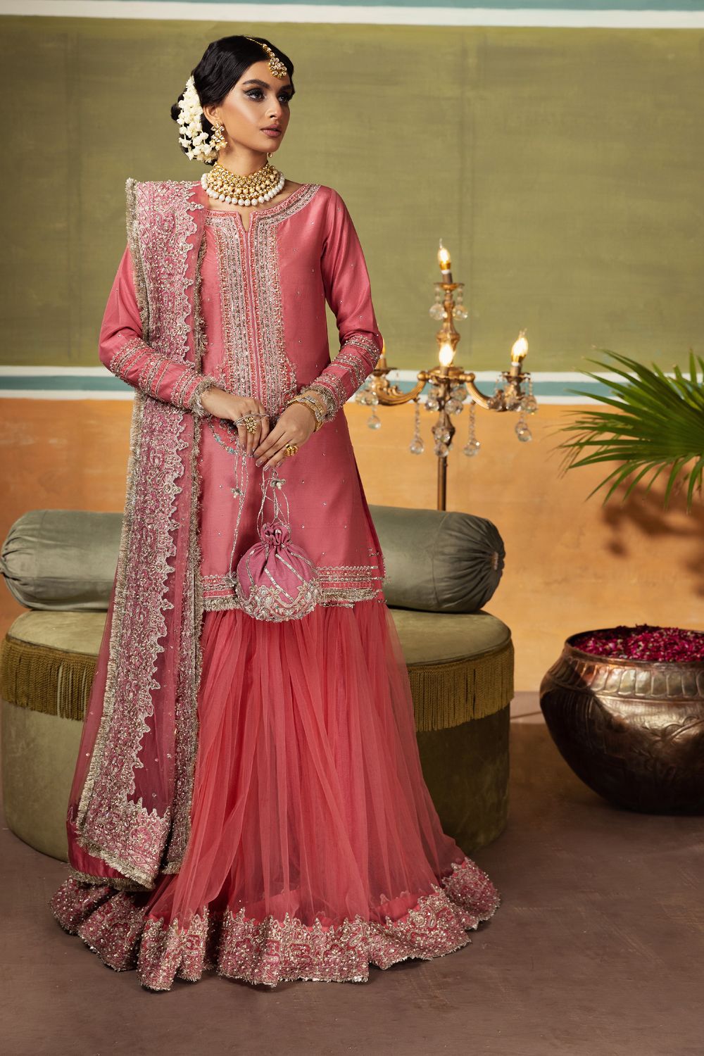Erum Khan | Begham Jaan Bridal Formals | MOMI - House Of Hania