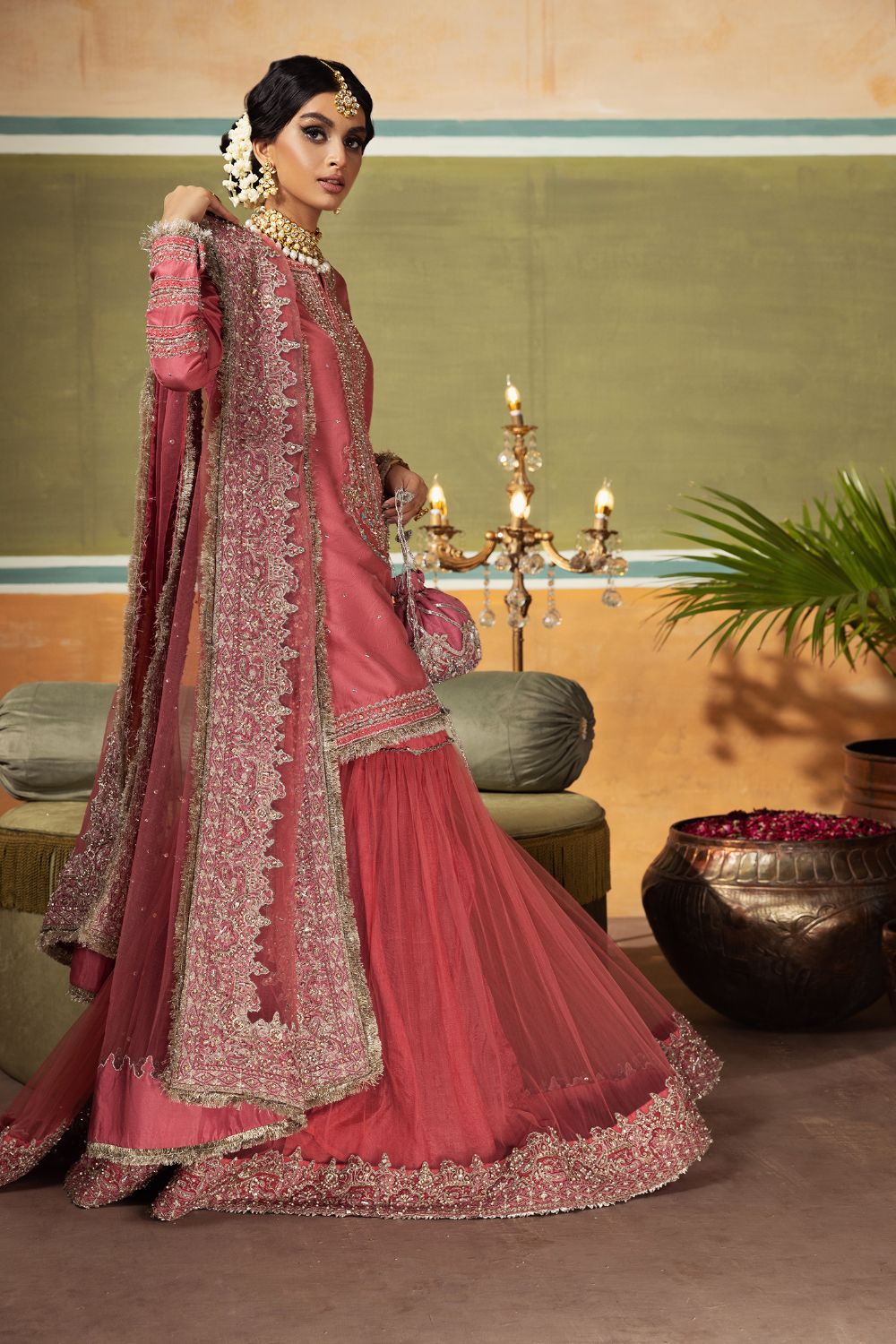 Erum Khan | Begham Jaan Bridal Formals | MOMI - House Of Hania