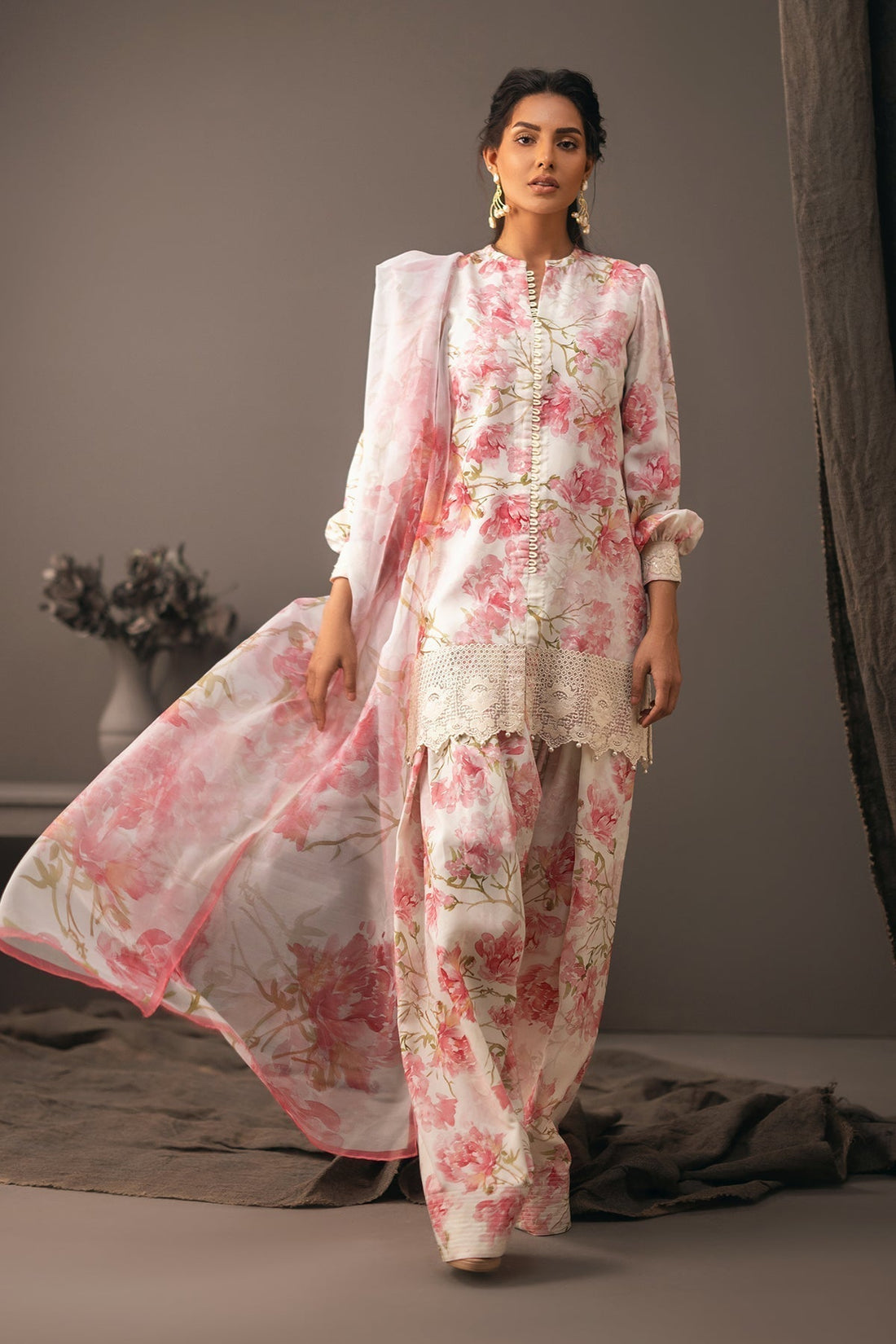 Erum Khan | Beyond Basic | BOLD BOUQUET - House Of Hania