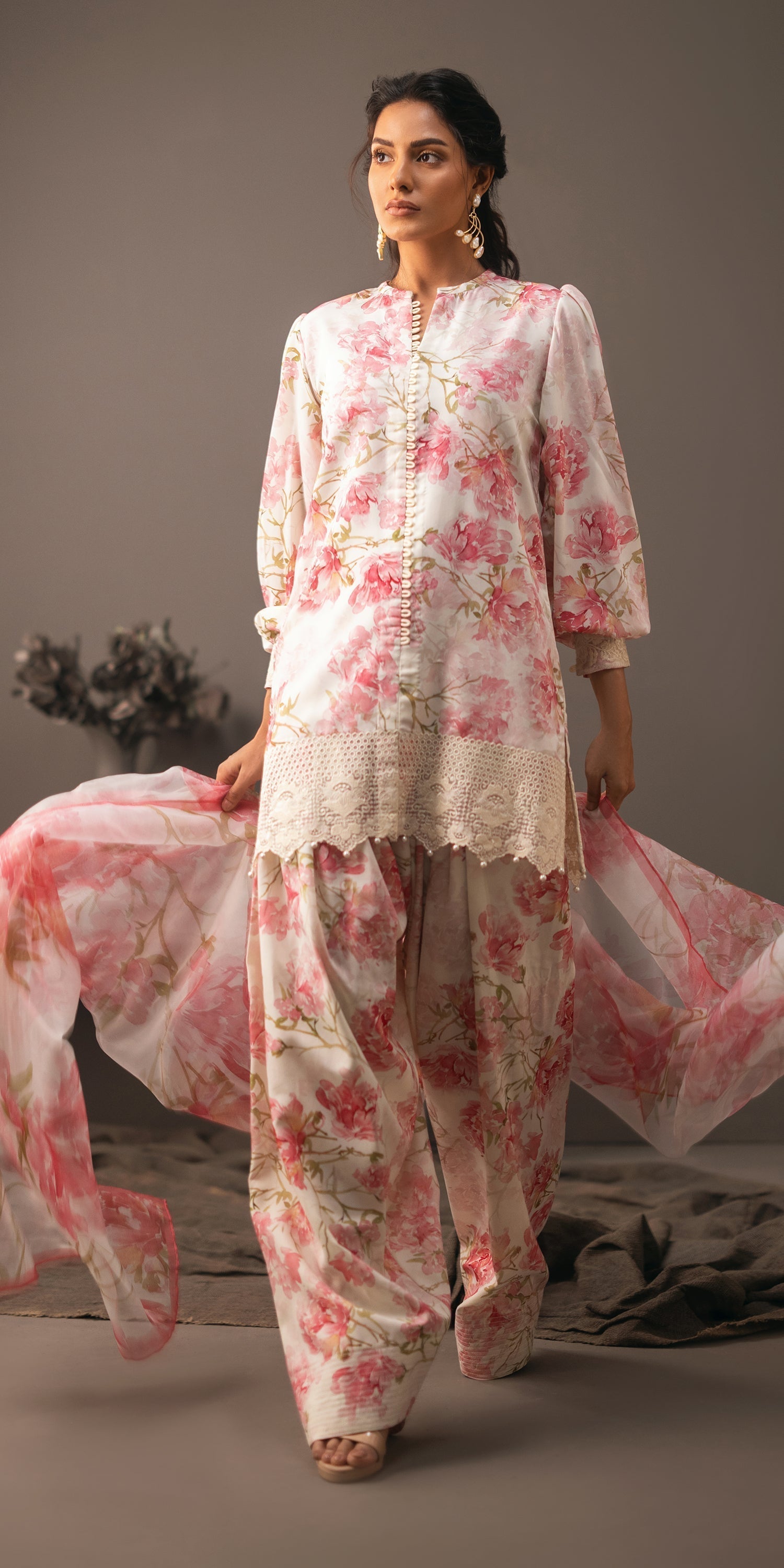 Erum Khan | Beyond Basic | BOLD BOUQUET - House Of Hania