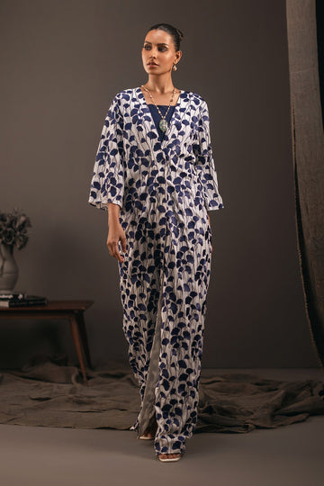 Erum Khan | Beyond Chic | Empress Elegance - House Of Hania