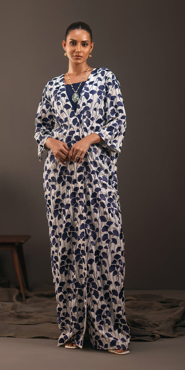 Erum Khan | Beyond Chic | Empress Elegance - House Of Hania