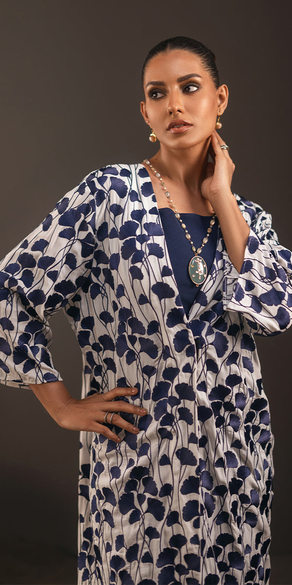 Erum Khan | Beyond Chic | Empress Elegance - House Of Hania