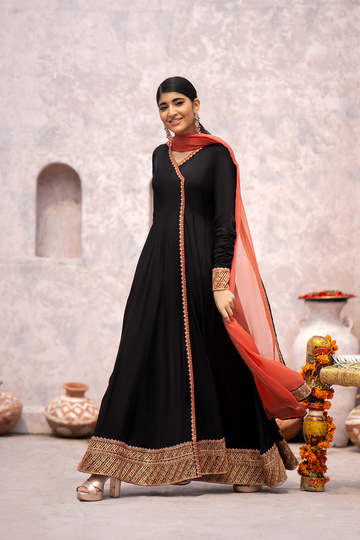 Erum Khan | Sakhiyan Formals | CHAMELI - House Of Hania