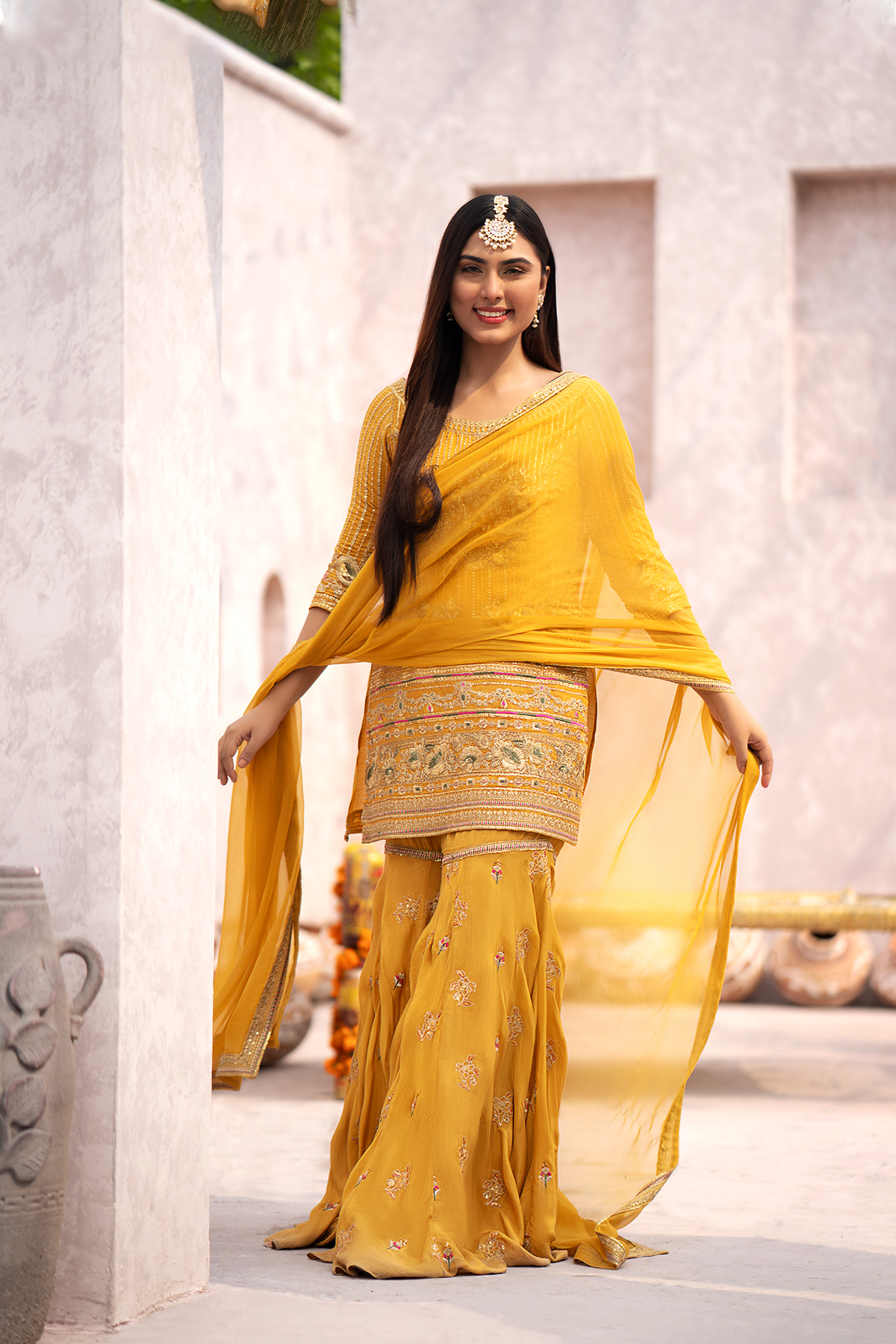 Erum Khan | Sakhiyan Formals | GENDA - House Of Hania