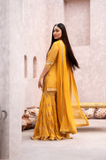 Erum Khan | Sakhiyan Formals | GENDA - House Of Hania