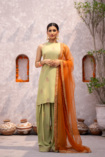 Erum Khan | Sakhiyan Formals | GULBAHAR - House Of Hania