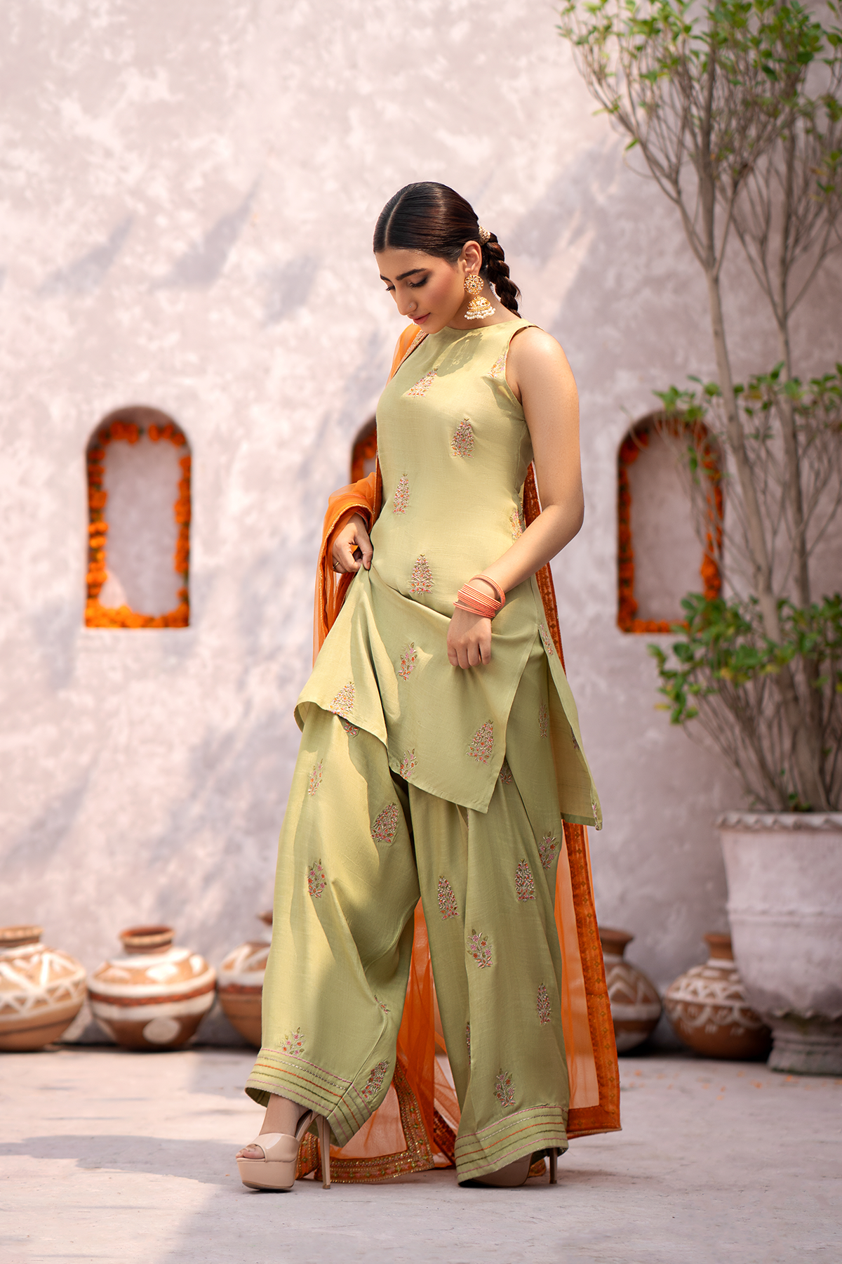 Erum Khan | Sakhiyan Formals | GULBAHAR - House Of Hania