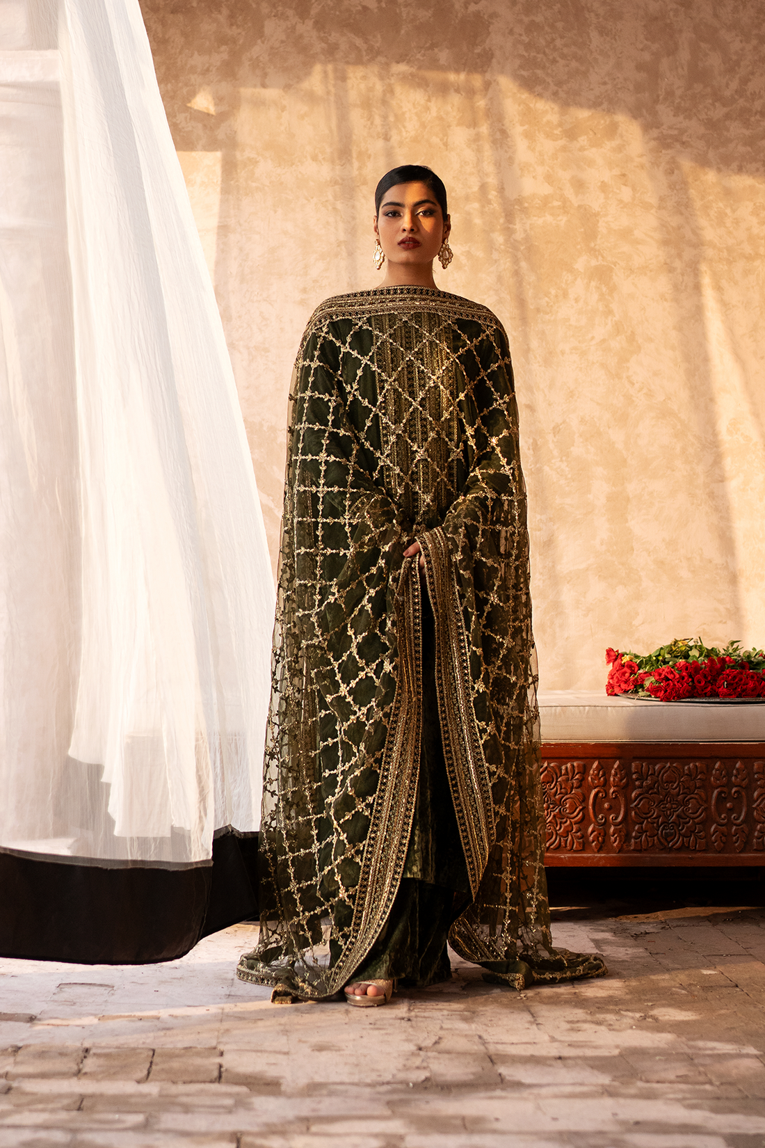 Erum Khan | Sakhiyan Formals | HENA - House Of Hania