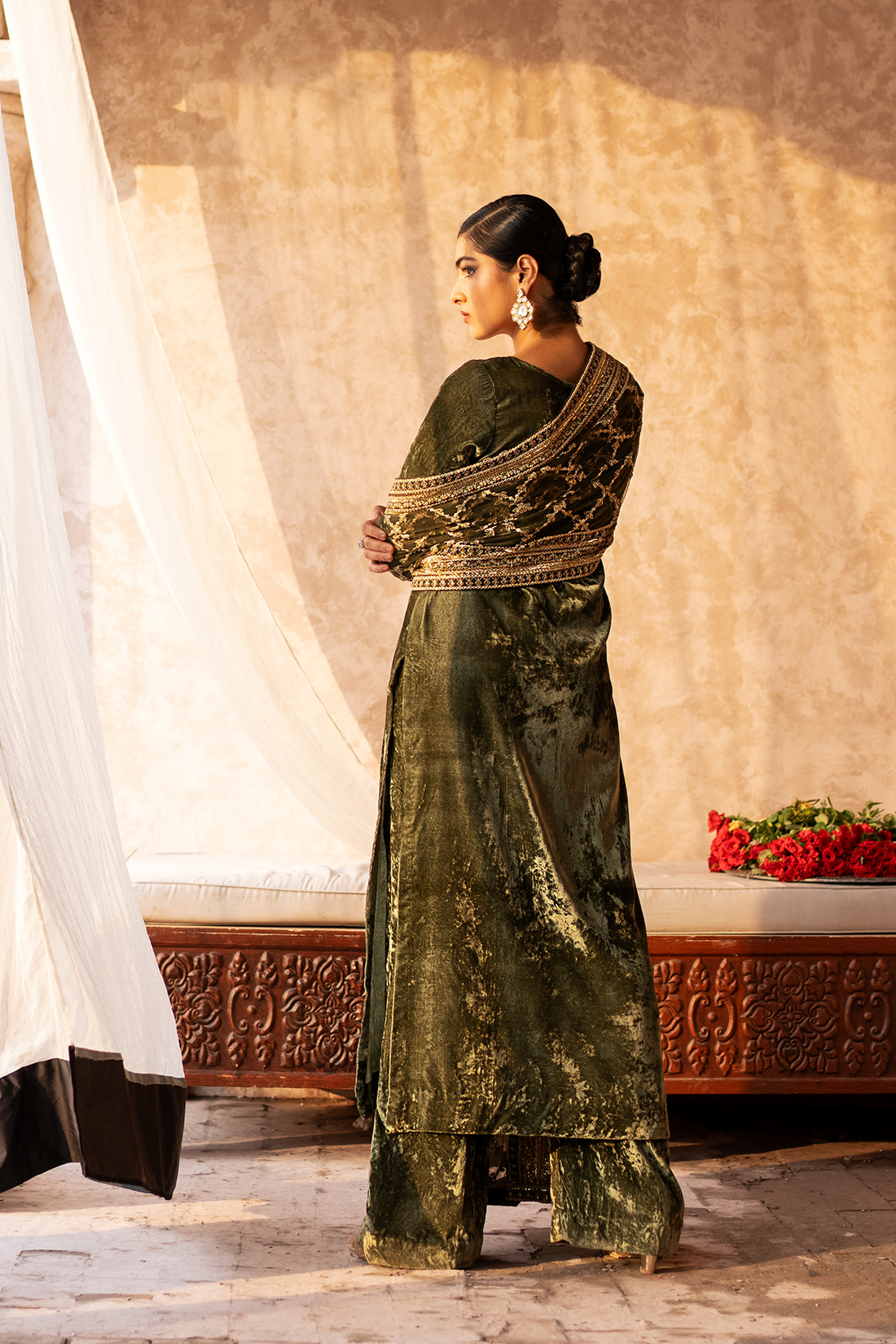 Erum Khan | Sakhiyan Formals | HENA - House Of Hania