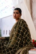 Erum Khan | Sakhiyan Formals | HENA - House Of Hania
