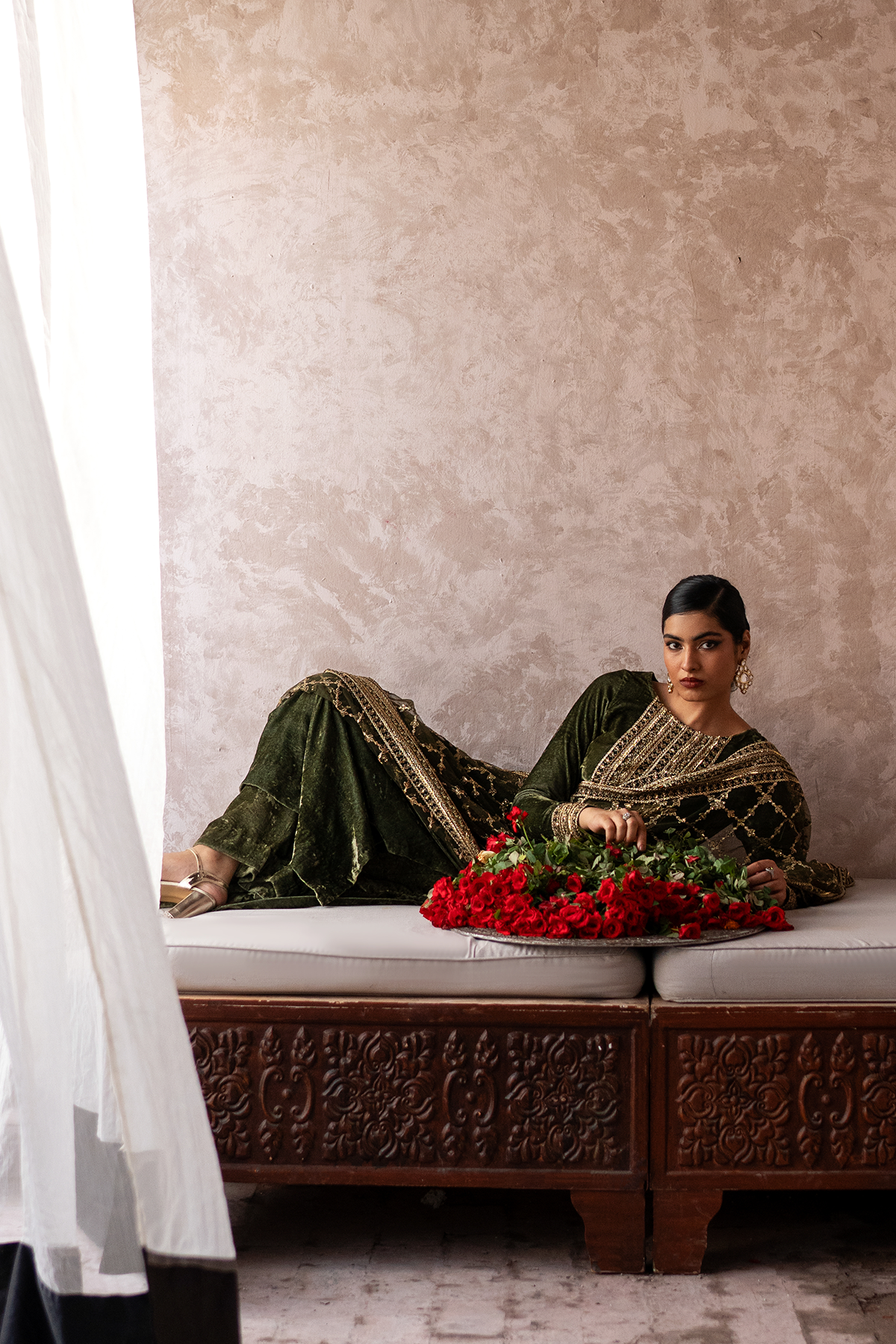 Erum Khan | Sakhiyan Formals | HENA - House Of Hania