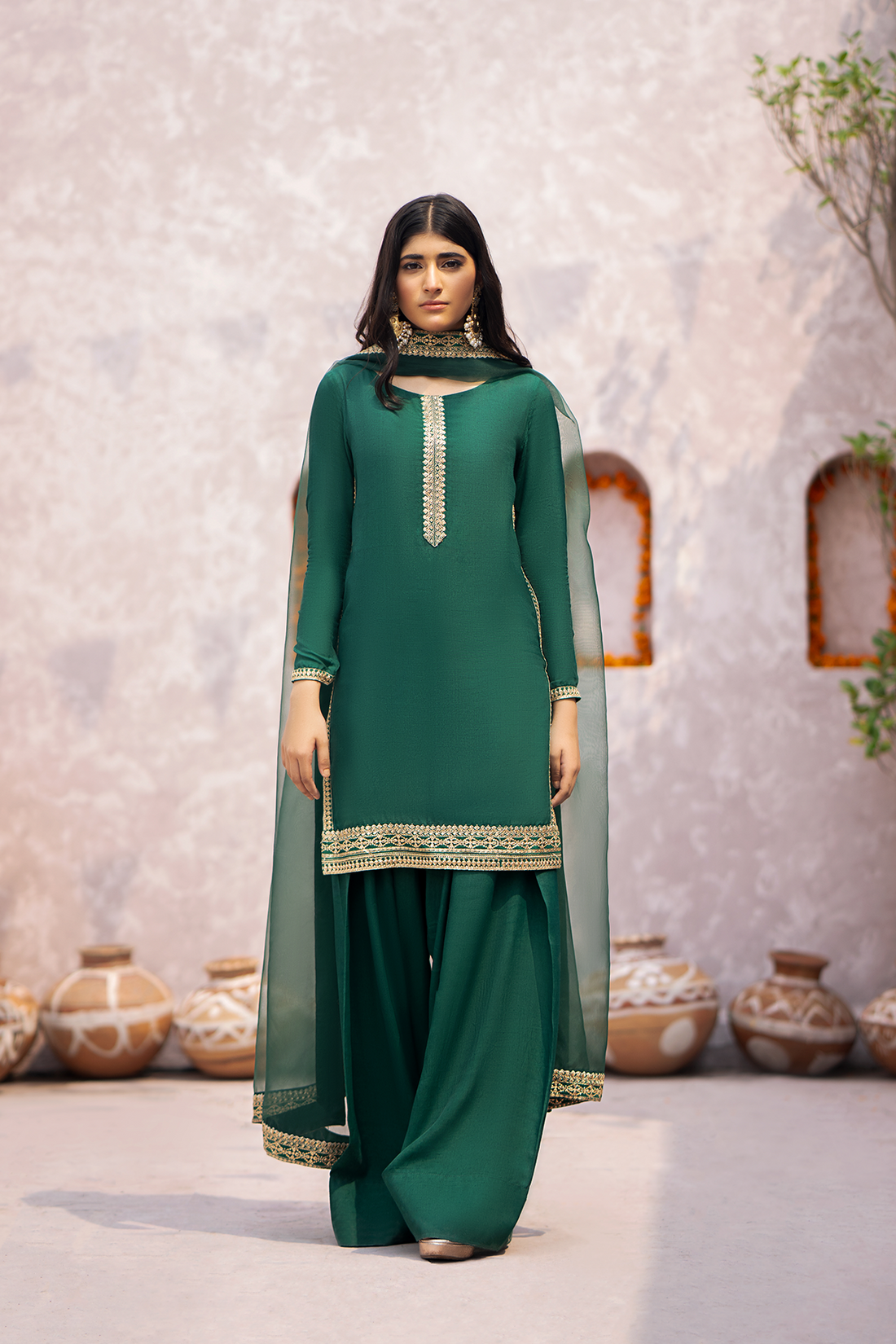 Erum Khan | Sakhiyan Formals | LILY - House Of Hania