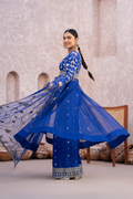 Erum Khan | Sakhiyan Formals | NARGIS - House Of Hania