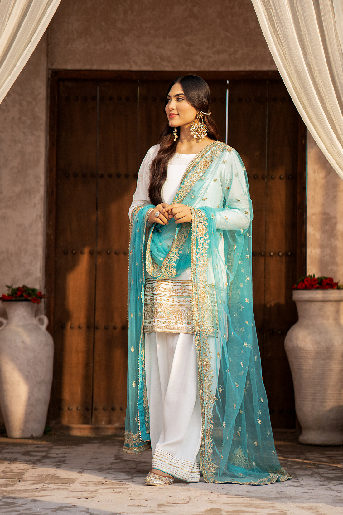 Erum Khan | Sakhiyan Formals | SUFAID PHOOL - House Of Hania