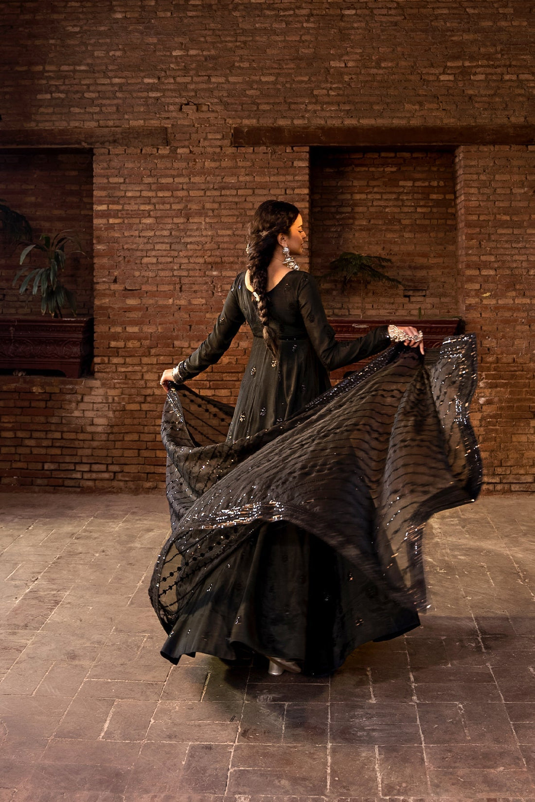 Erum Khan | Shezadian Luxe Formals | Mumtaz - House Of Hania