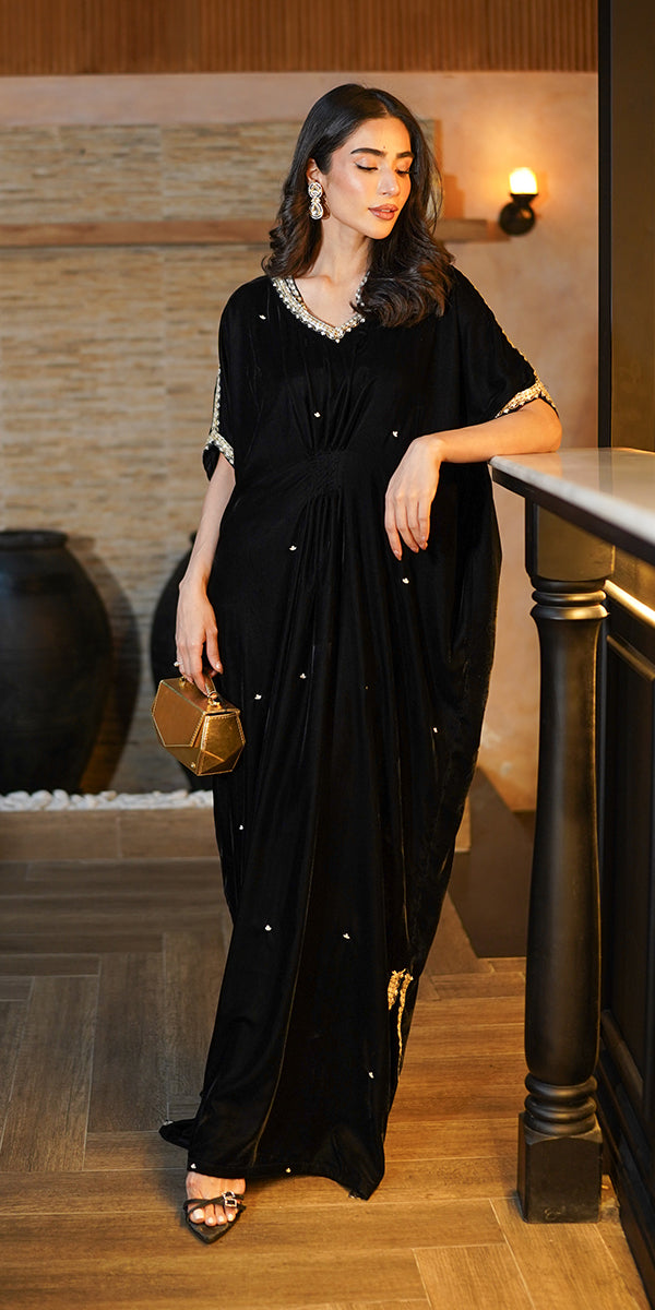 Erum Khan | Velvet Wisper | Black Swan - House Of Hania