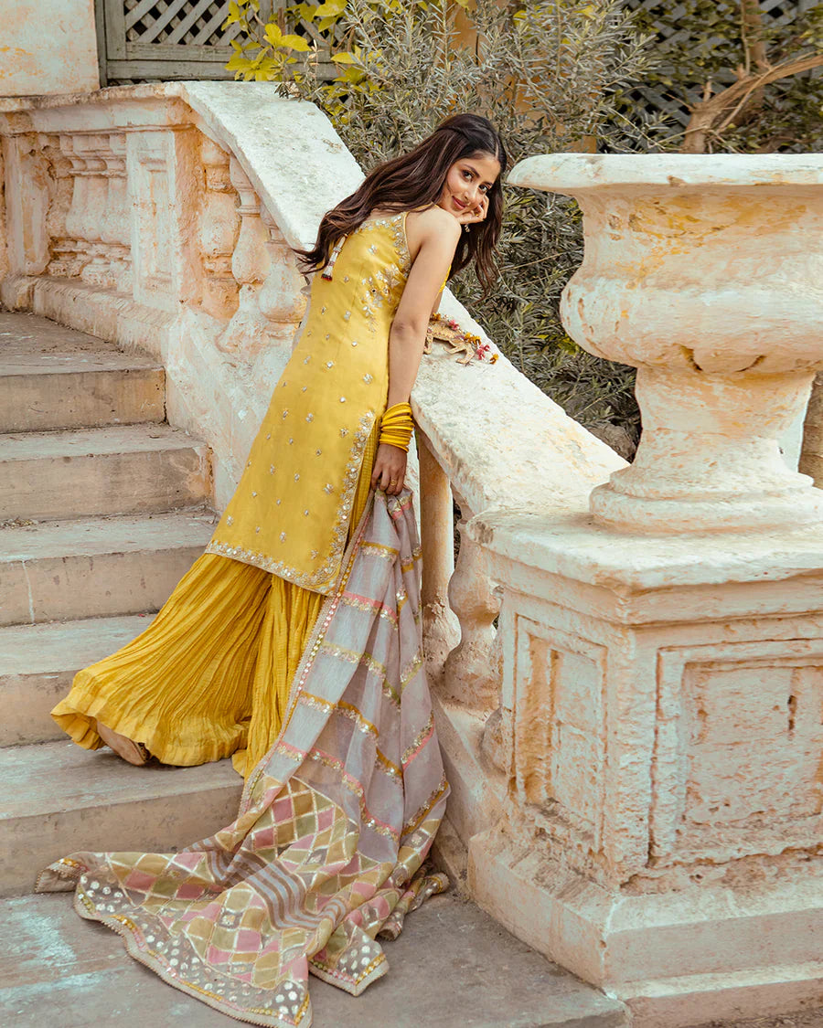 Faiza Saqlain | Dhoop Kinaray | FARA - House Of Hania