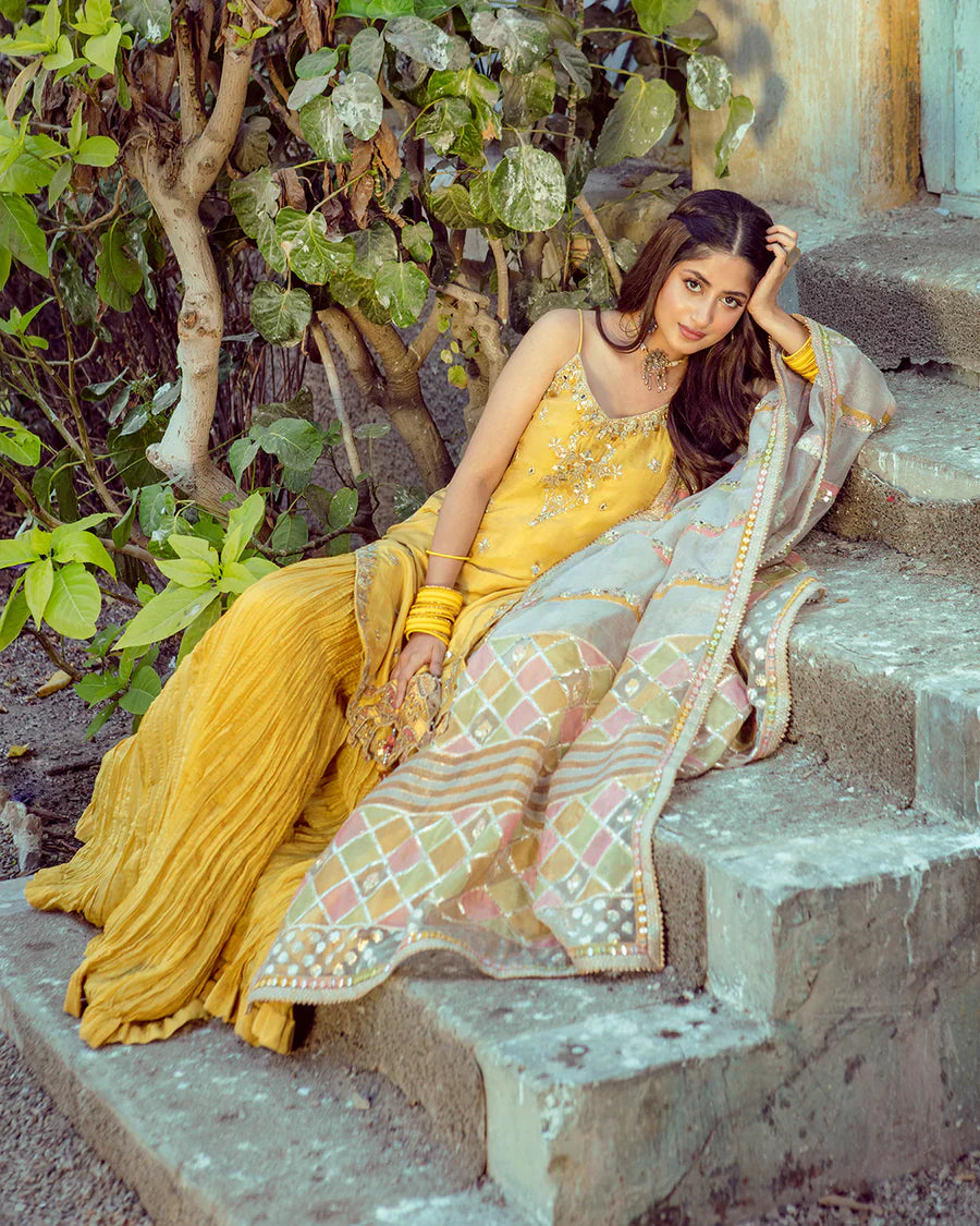 Faiza Saqlain | Dhoop Kinaray | FARA - House Of Hania